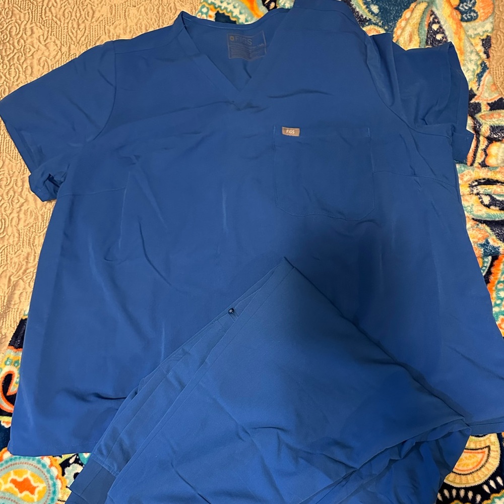 Worn one time. Practically brand new. Just to big. Fits more like a 2x/3x to me!